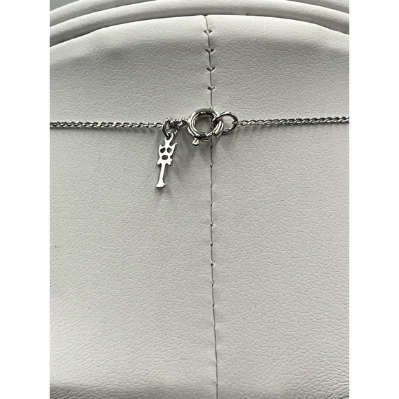 Trifari Single Teardrop Faux White
Pearl Silver Tone 16" Necklace - Picture 8 of 12